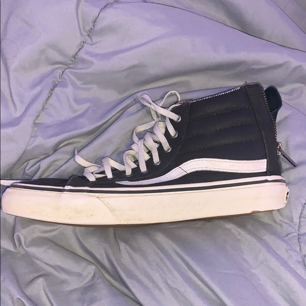 Sk8hi black Vans